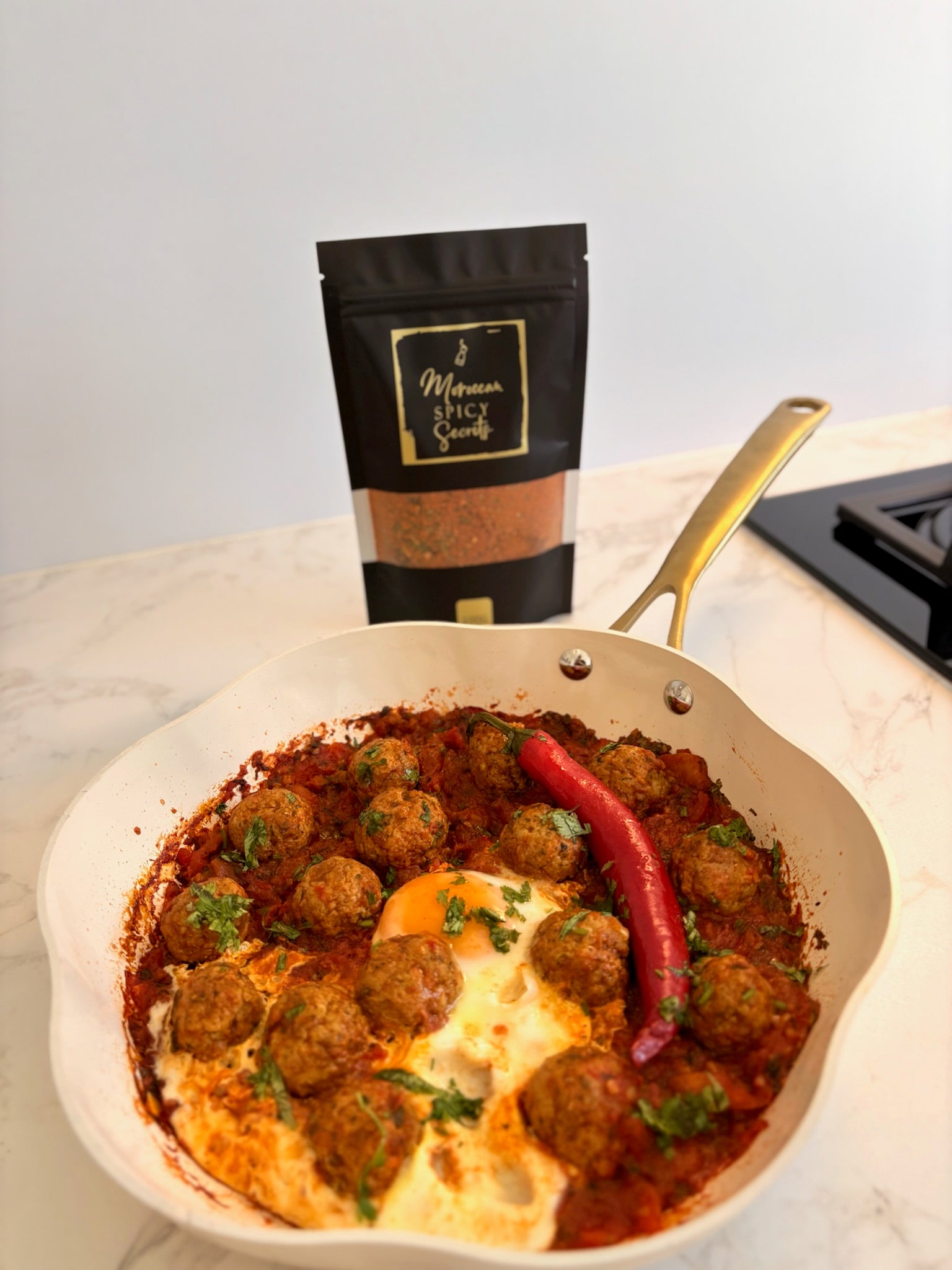 Tajine kefta uit de pan van Moroccan Spicy Secrets