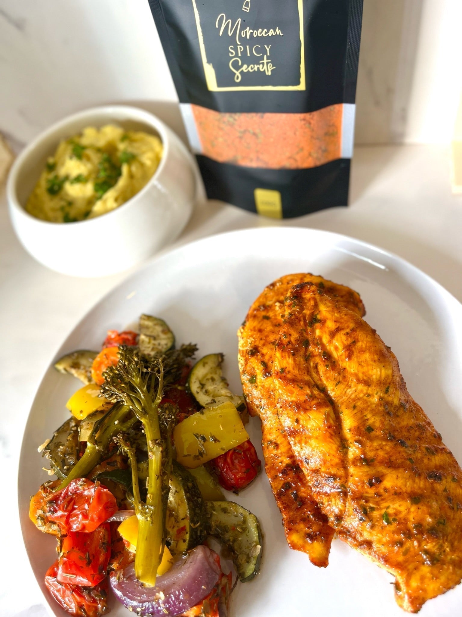Kipfilet met ovengroenten en puree van Moroccan Spicy Secrets