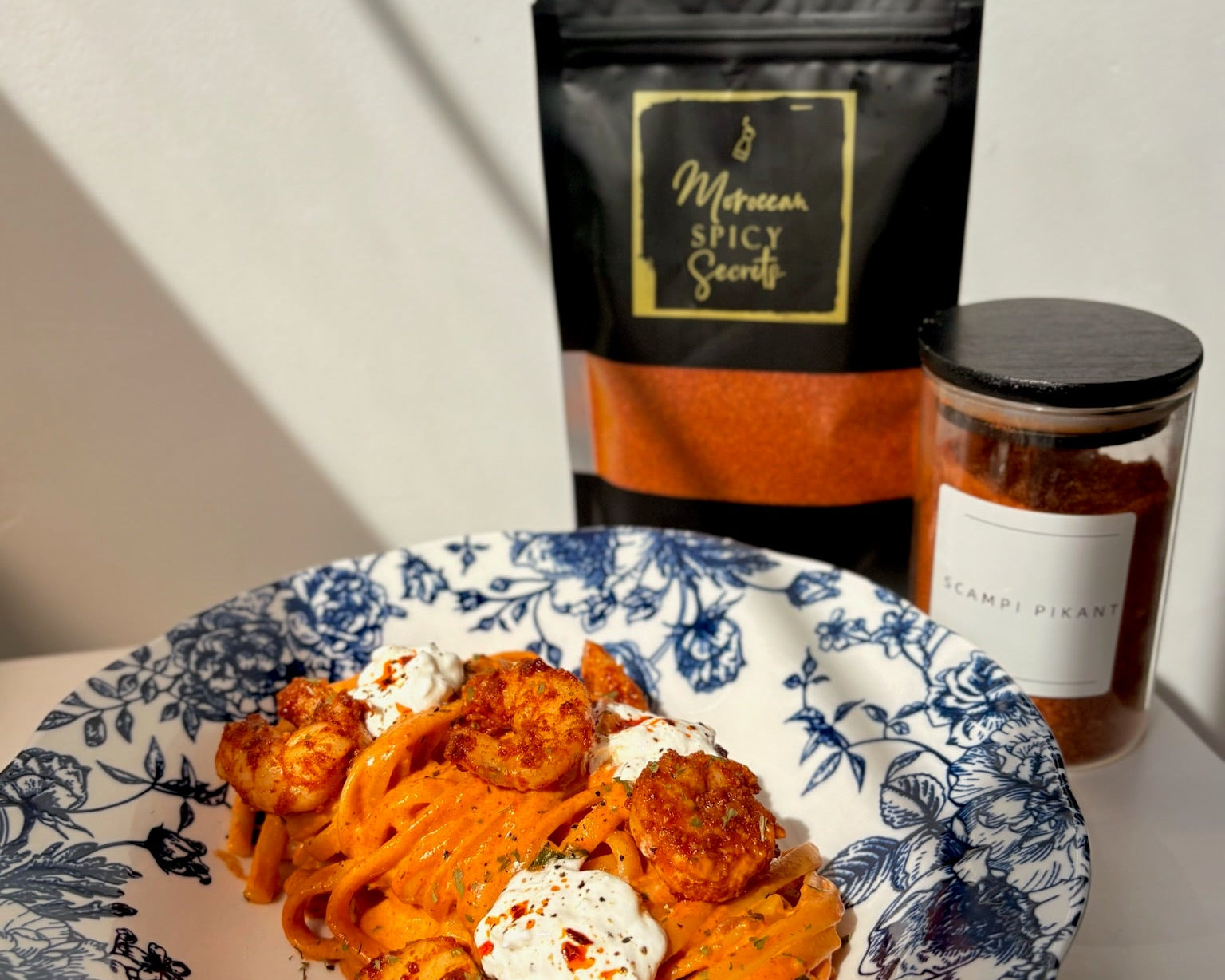 Romige linguini met pikante scampi, klaar in een half uur