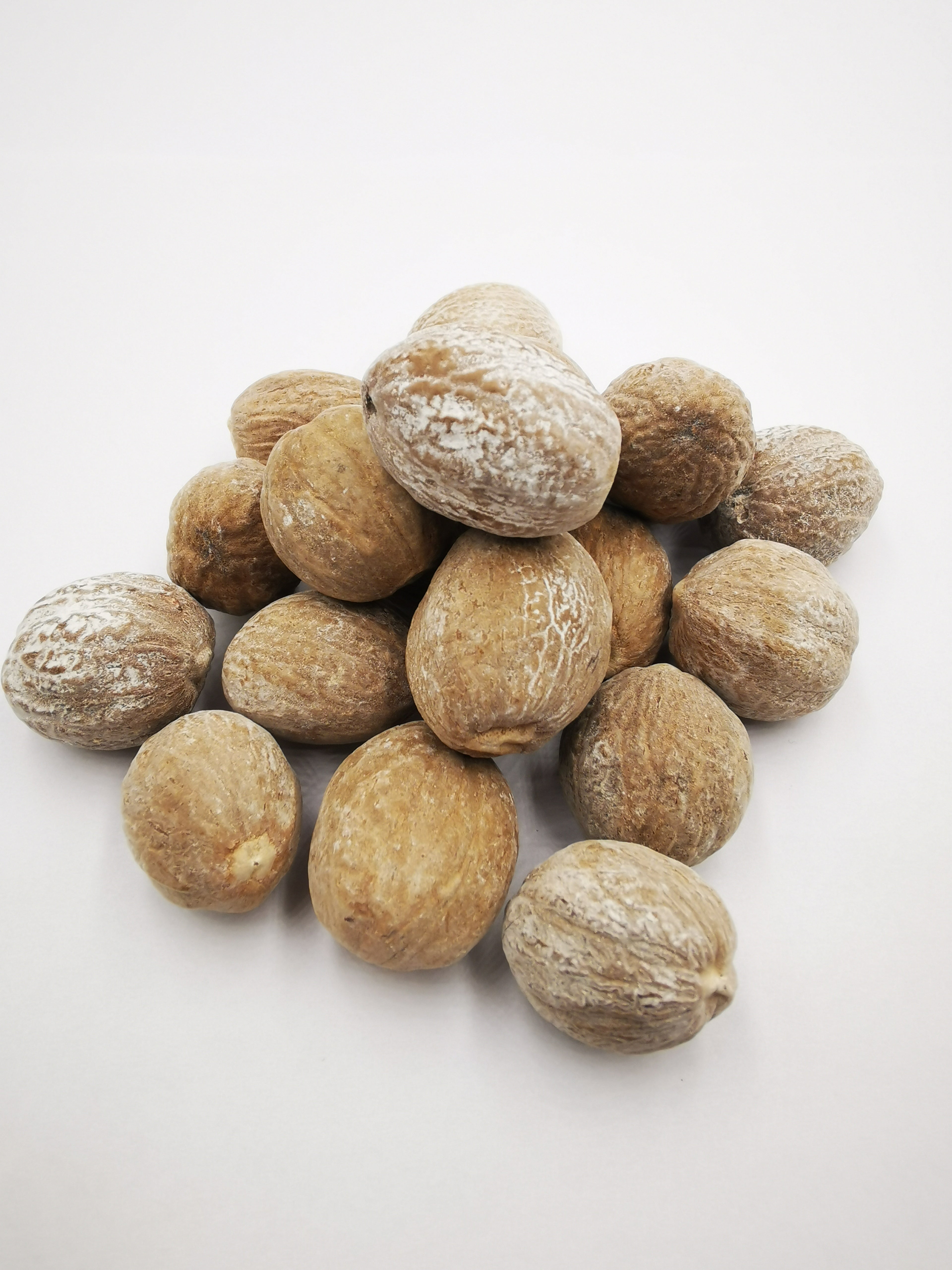 Nutmeg balls