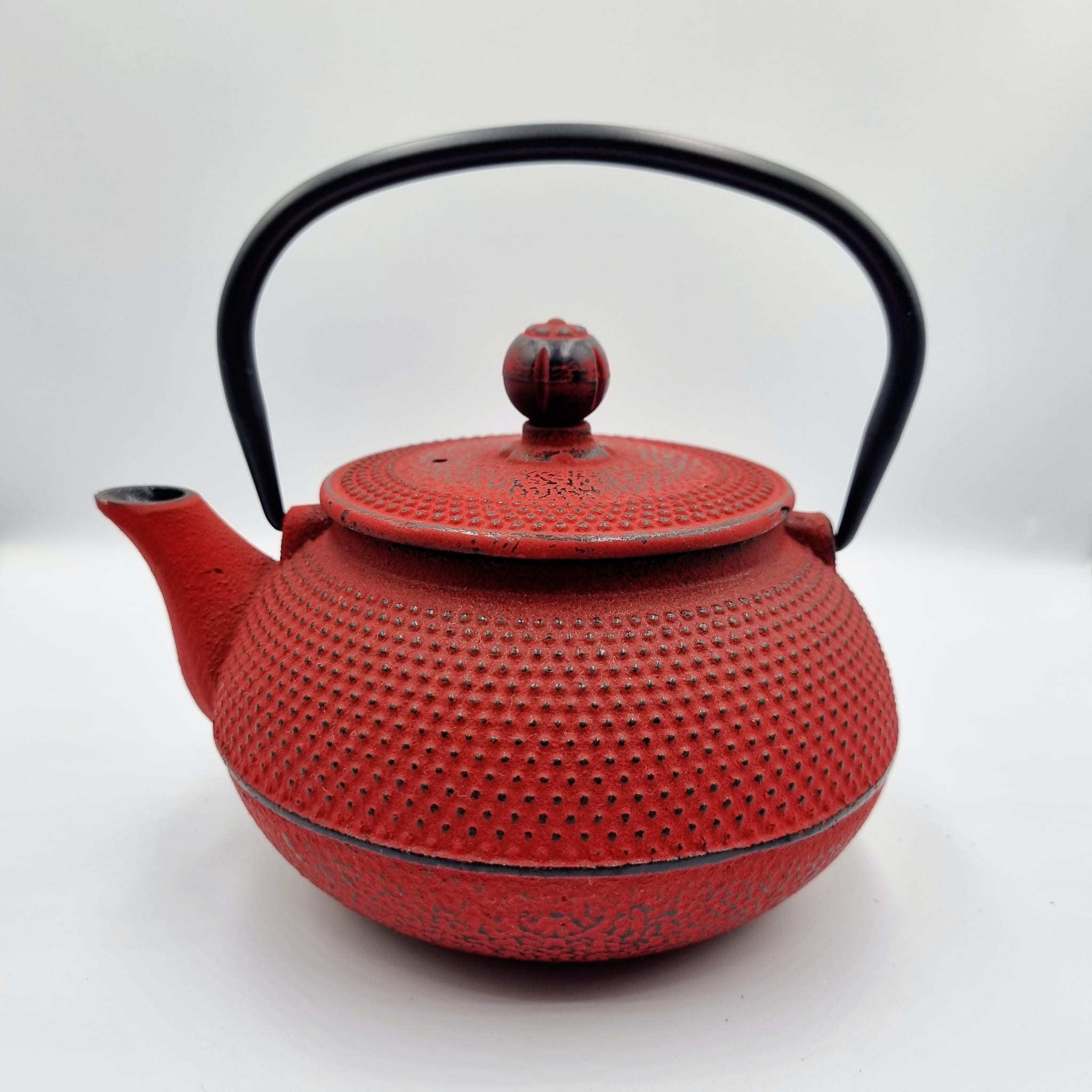 Teapot red 0.6 L